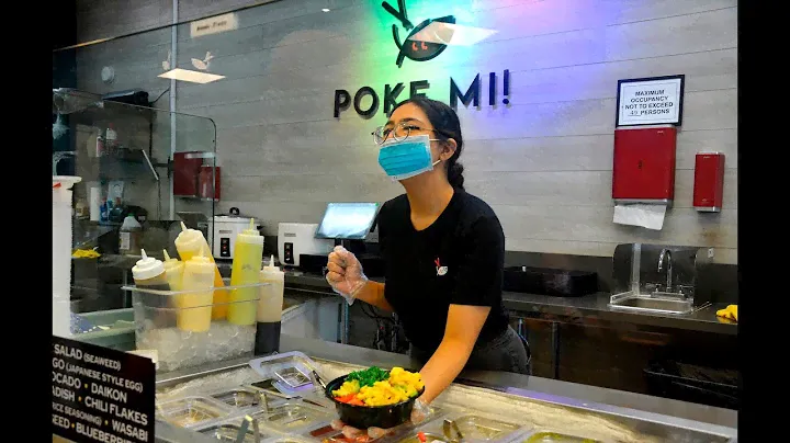 Посмотрите, как делают покебоулы в новом Poke Mi от Modesto! ресторан
