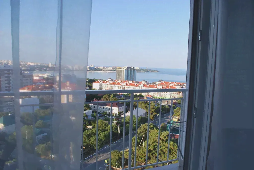 Сдаю посуточно однокомнатную квартиру 43.0 м² этаж 11/14 город Геленджик улица Горная 15а-2