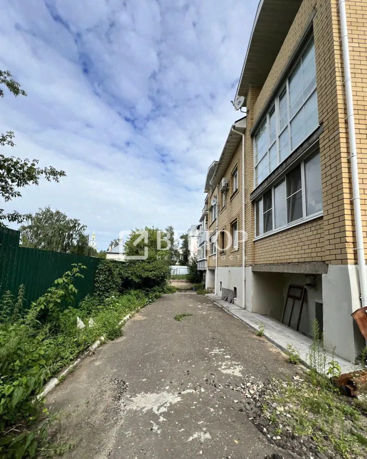 Продам студию на вторичке 73.0 м² этаж 1/3 город Кострома Центральный район улица Горная 15
