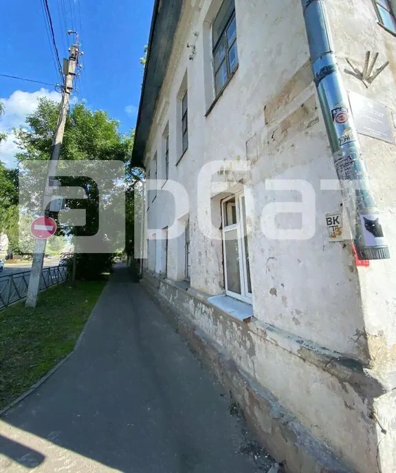 Продам двухкомнатную квартиру вторичку 53.0 м² этаж 1/2 город Кострома улица Горная 19-4
