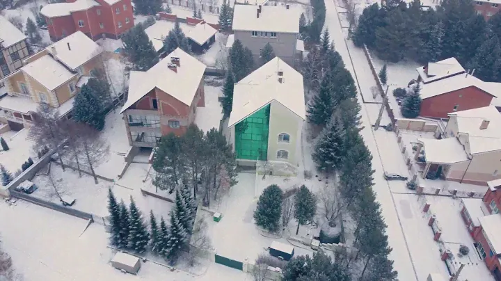 Срочная продажа дома в поселке Горный. Участок 12 соток, охраняемая территория, статусные соседи.