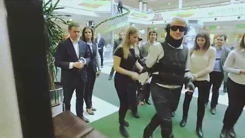 Греф в сбербанке в костюме . Жесть