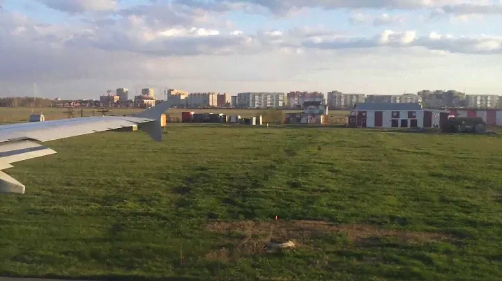 Взлет над Омском 12.05.2013г  S7  А-320