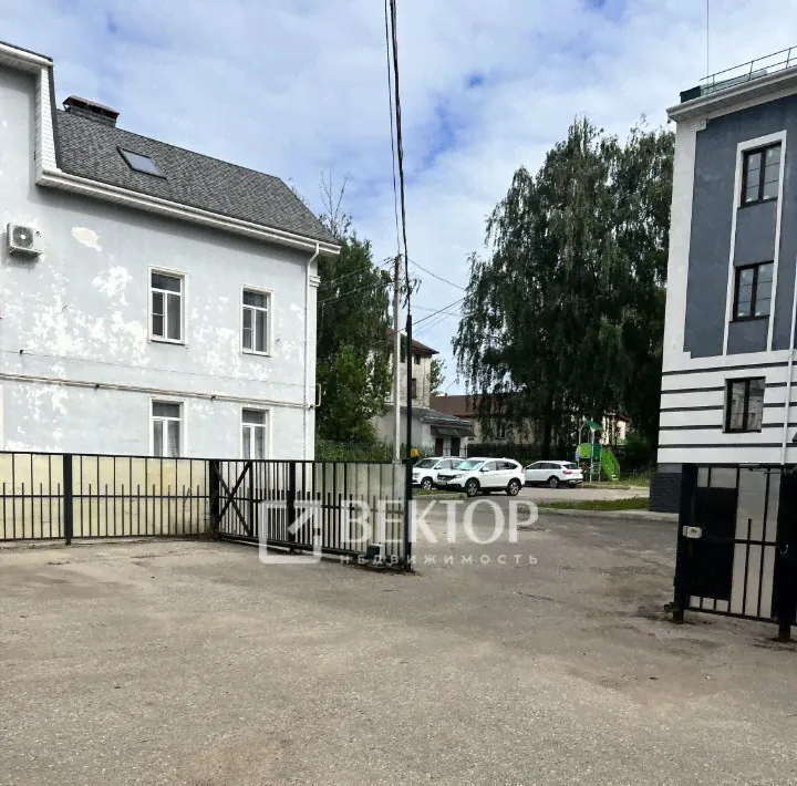 Продам квартиру вторичку 73.0 м² этаж 1/3 город Кострома улица Горная 15-2