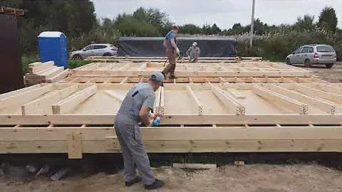 Возведение стен 1 этажа дома 8х8 в Горном Щите