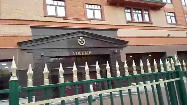 ОДНОКУРСНИКАМ: Малый проспект от Наличной до Нахимова, Жилой комплекс Горного Института