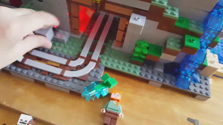Лего minecraft 21137