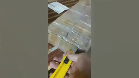 Распаковка заказчиком сбруи для лошади нашей работы